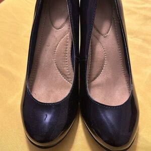 Avon Cushion Walk Navy Blue Patent Pump 9